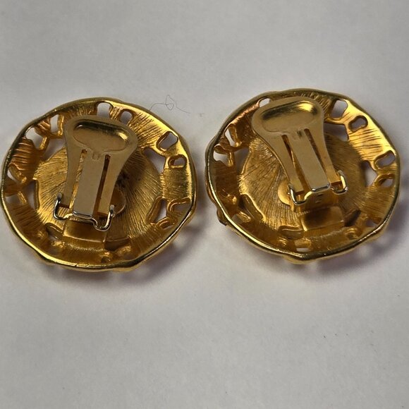 Vintage Blue Enamel Gold Tone Clip On Earrings Made in USA Retro Glam Jewelry - Picture 4 of 13